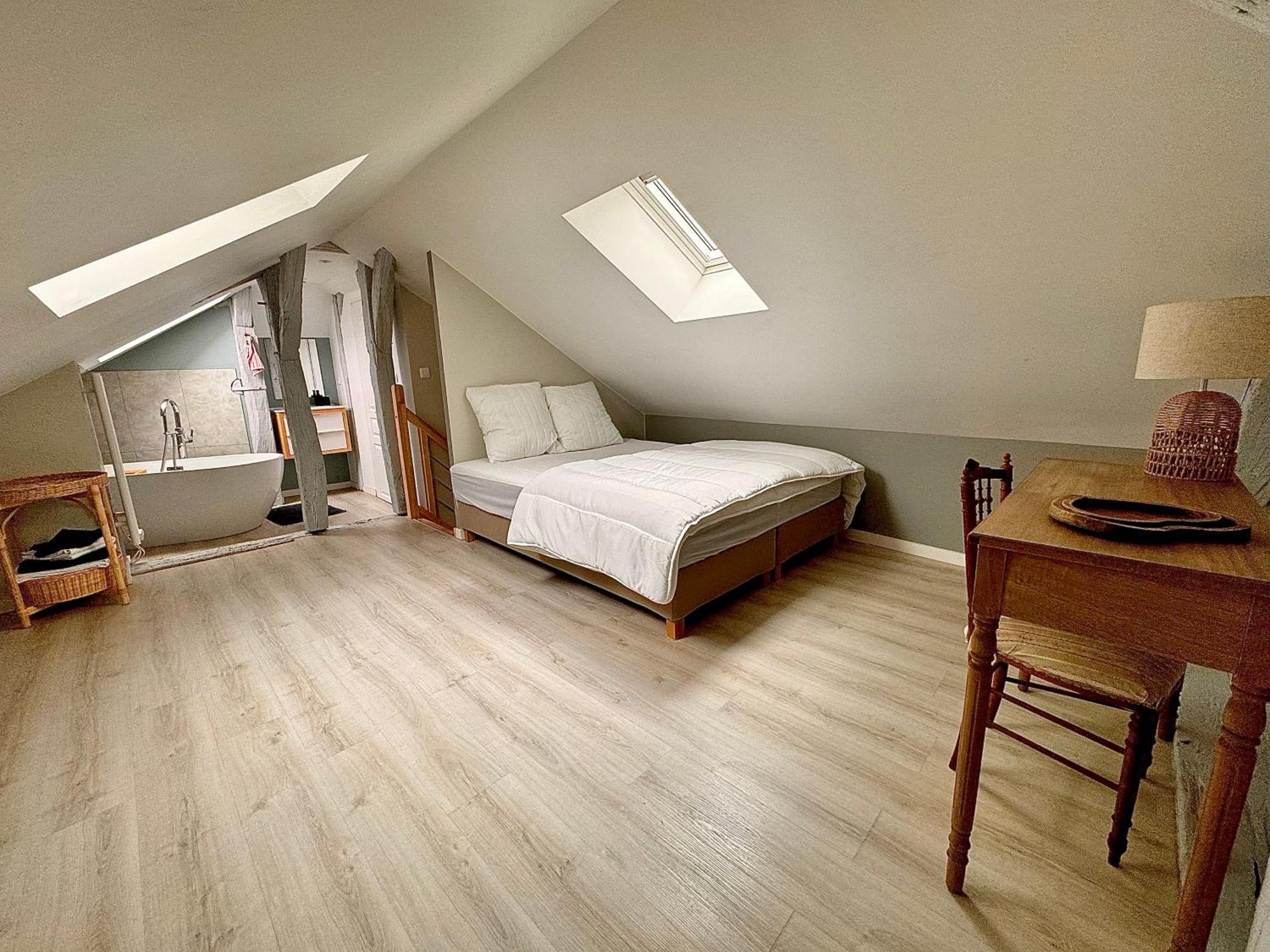Duplex - Place De Parking Prive Lägenhet Orléans Exteriör bild